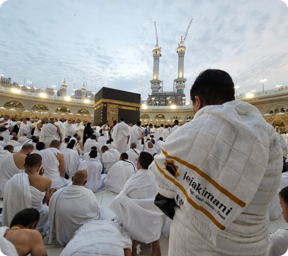 page-umroh-hero