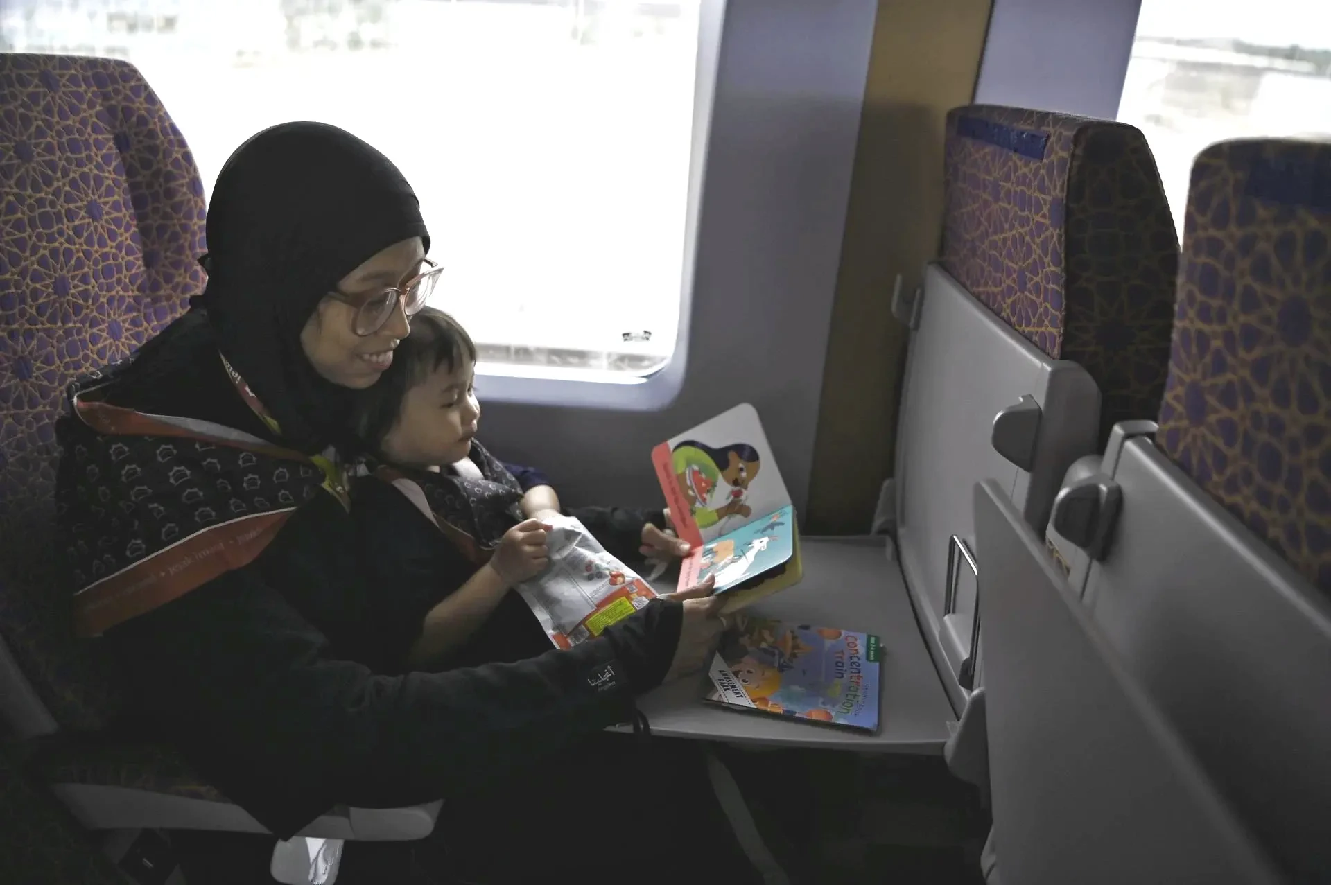 3 Tips Ini Solusi Bawa Bayi MPASI Saat Umroh Biar Nyaman!
